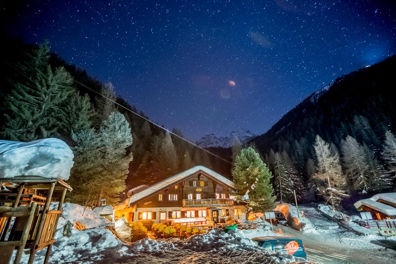 Gite Du Prilet Сен-Люк Экстерьер фото
